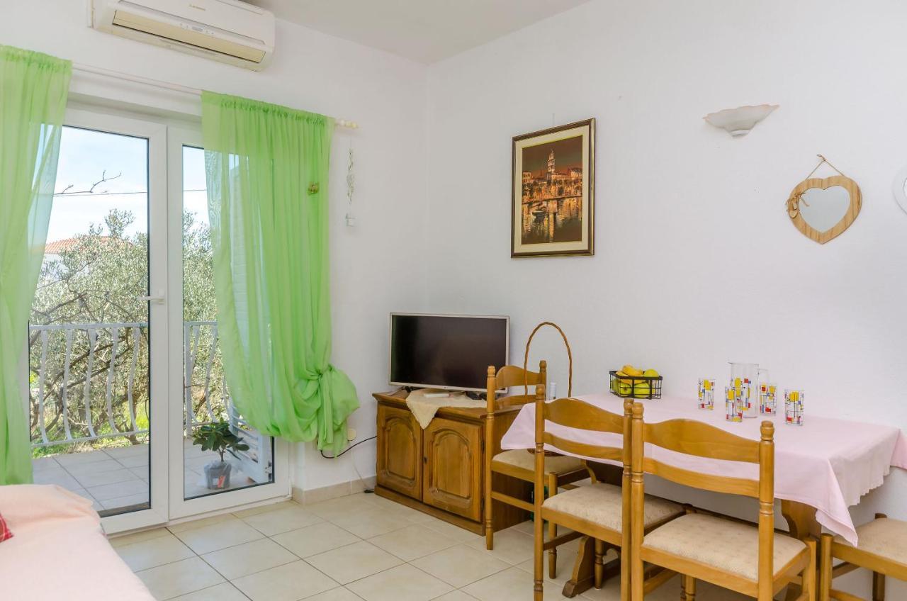 Apartments Stara Maslina 슬라티네 외부 사진