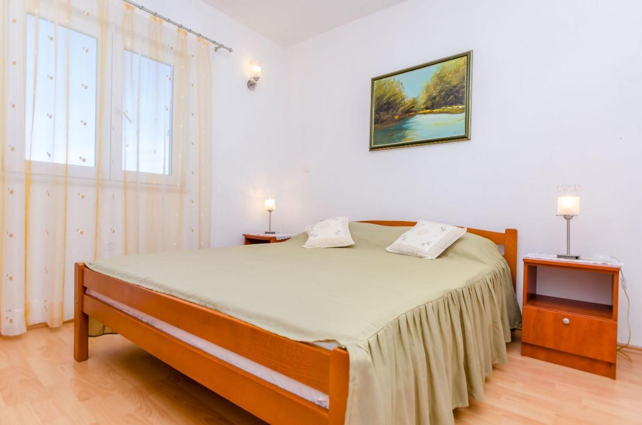 Apartments Stara Maslina 슬라티네 외부 사진