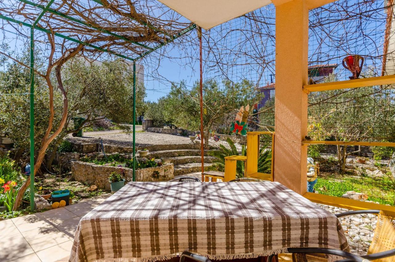 Apartments Stara Maslina 슬라티네 외부 사진