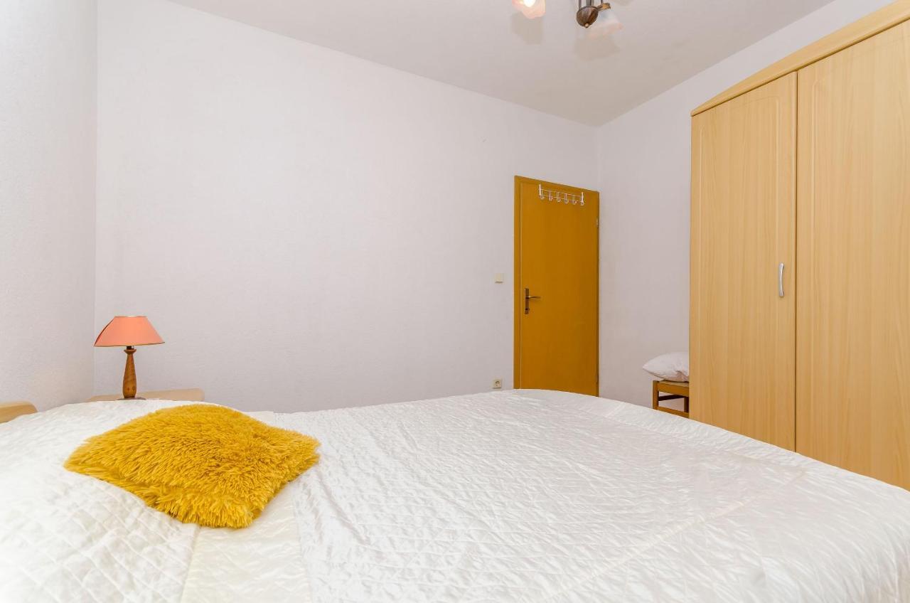 Apartments Stara Maslina 슬라티네 외부 사진