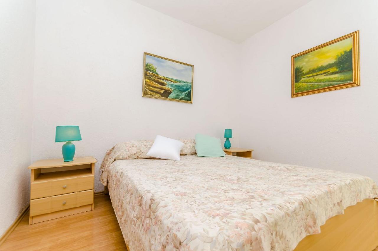 Apartments Stara Maslina 슬라티네 외부 사진