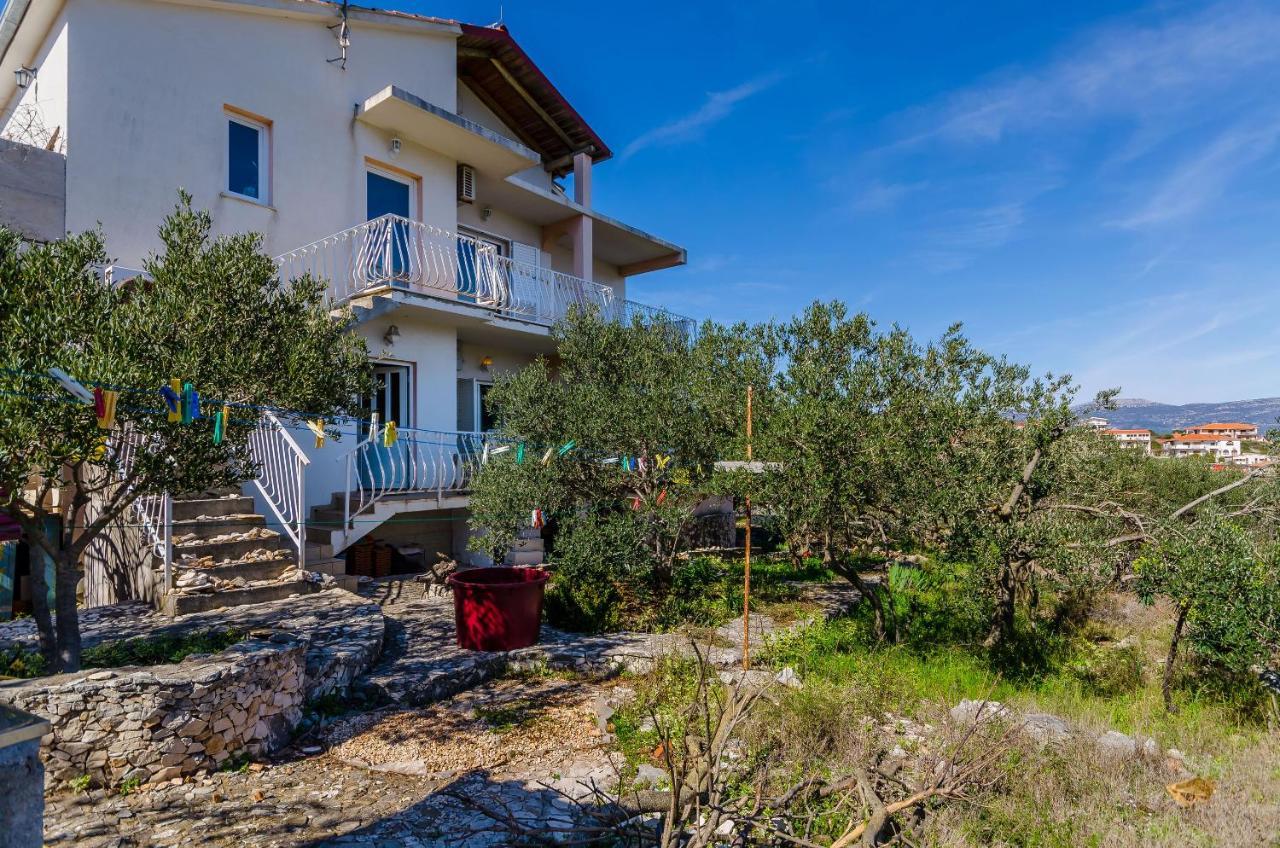 Apartments Stara Maslina 슬라티네 외부 사진